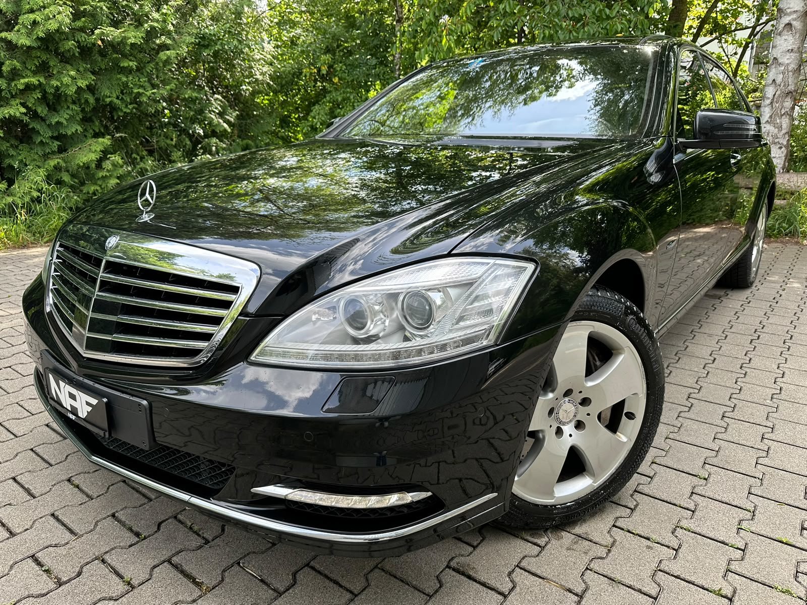 MERCEDES-BENZ S 500 L BlueEfficiency SS 4Matic 7G-Tronic