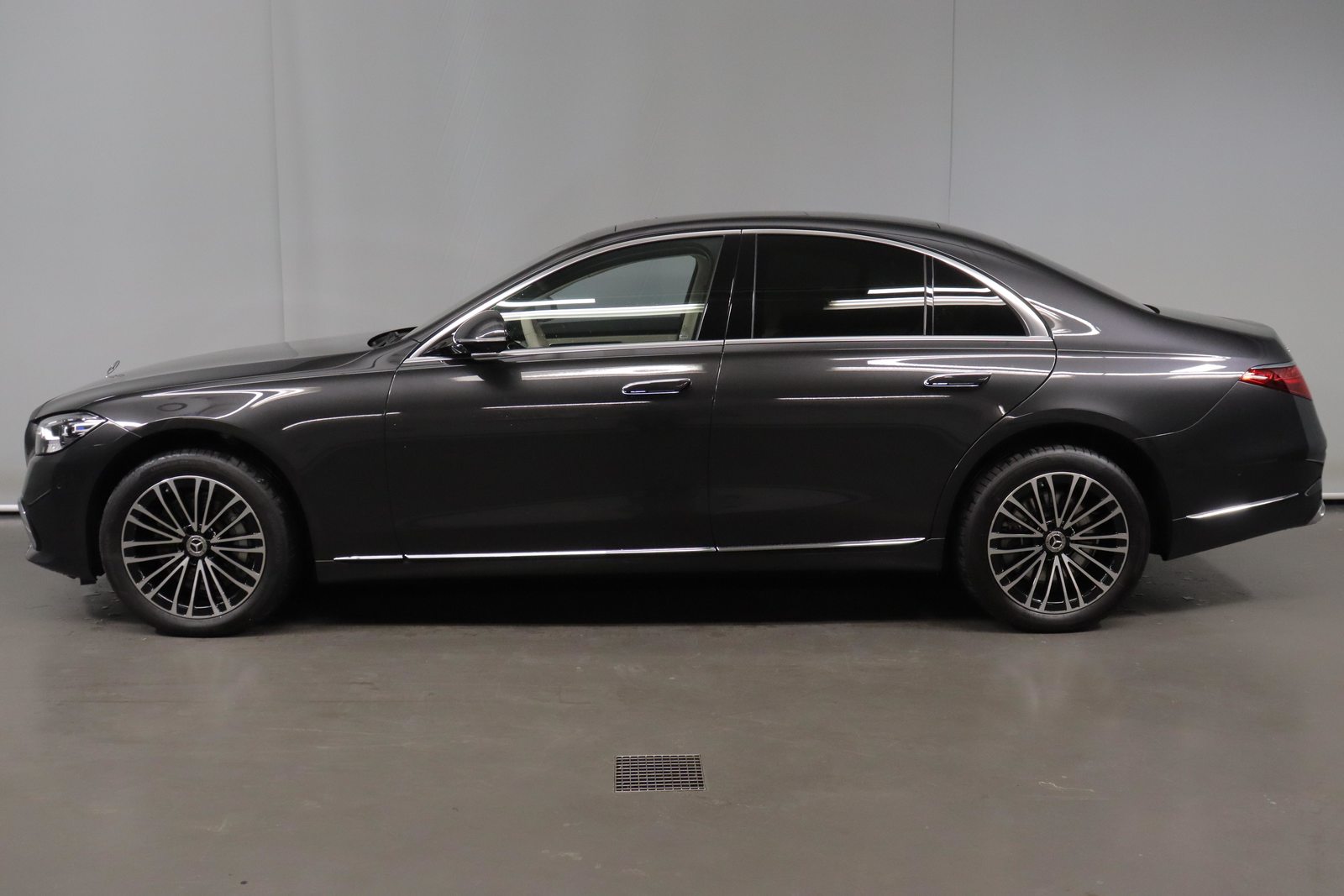 MERCEDES-BENZ S 580 V8 4matic, Mild-Hybrid Petrol/Electric, Second hand / Used, Automatic - 5