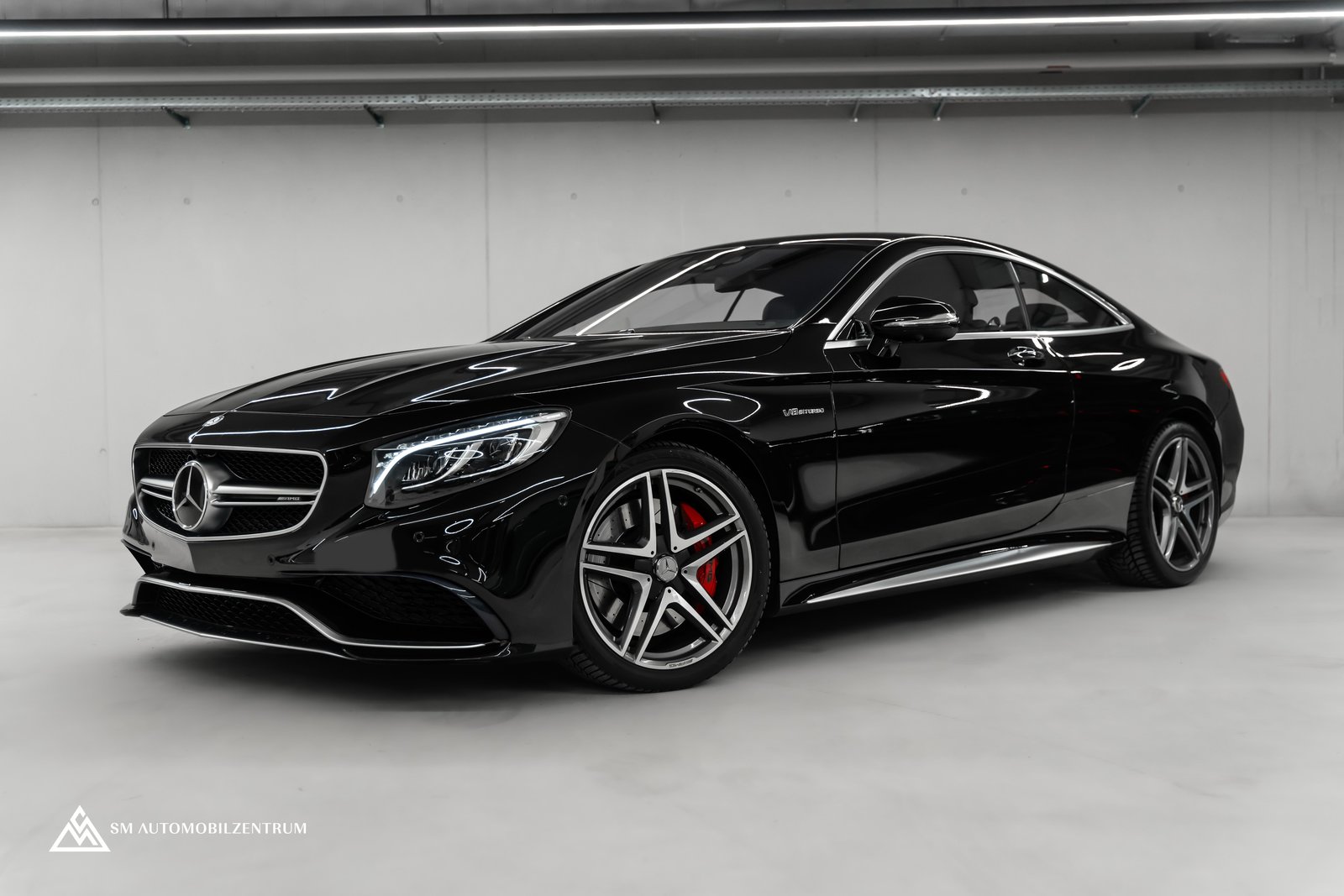 MERCEDES-BENZ S 63 V8 AMG Coupé / Sonderlackierung Designo