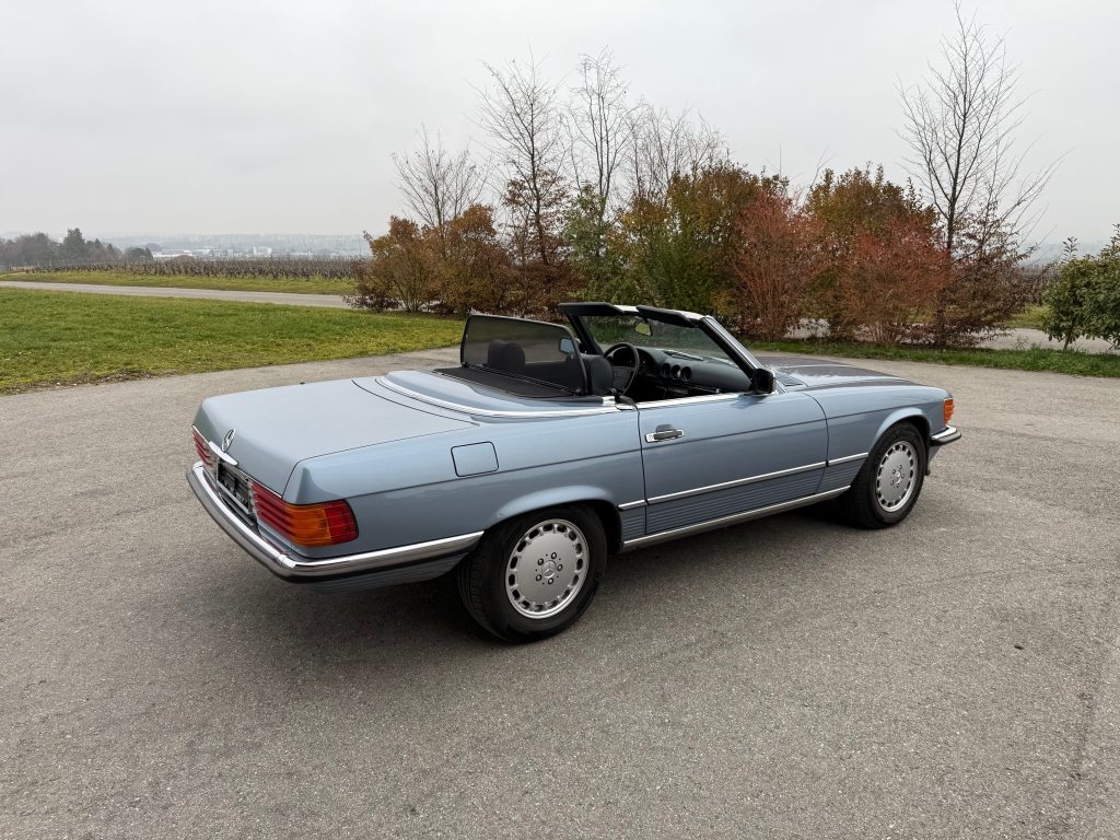 MERCEDES-BENZ SL 560, Petrol, Classic, Automatic - 3