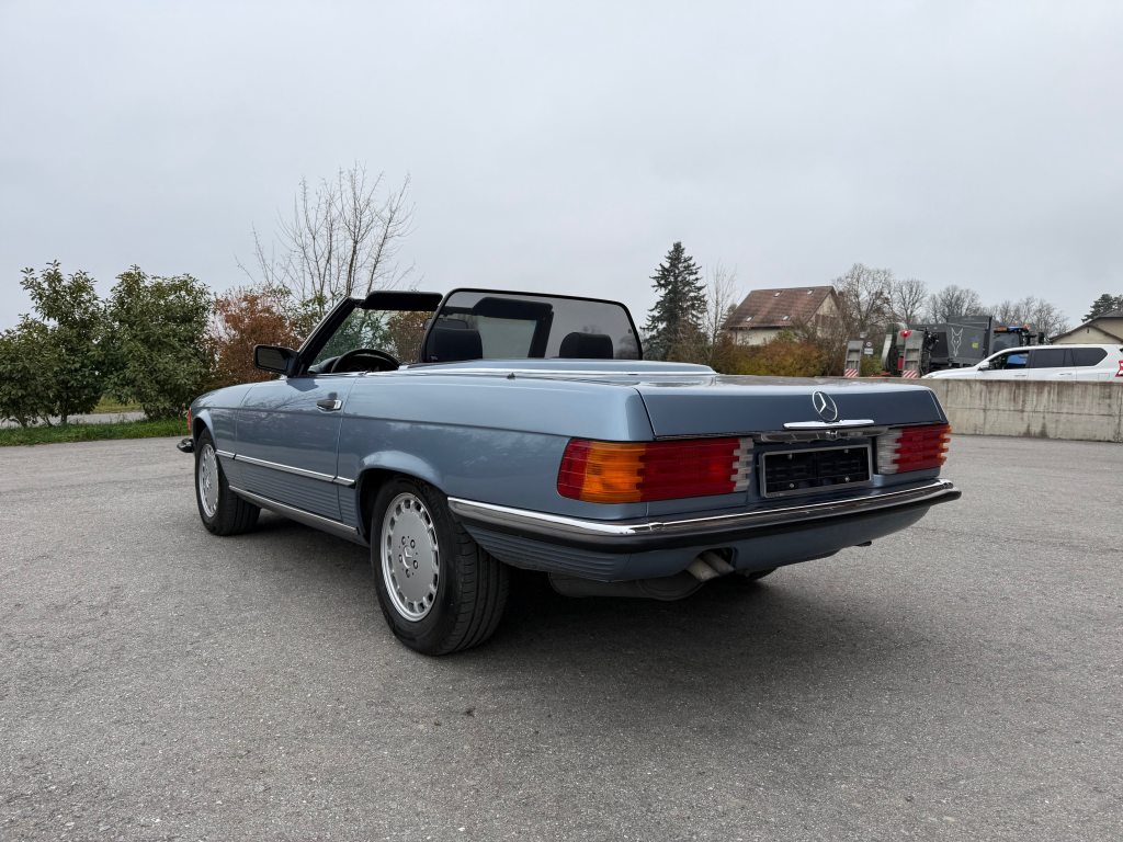 MERCEDES-BENZ SL 560, Petrol, Classic, Automatic - 4