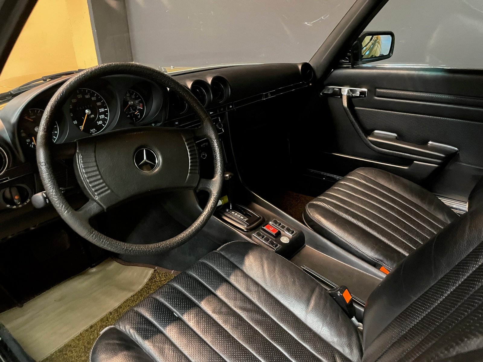 MERCEDES-BENZ SLC 280 C107 Automat, Essence, Voiture de collection, Automatique - 4