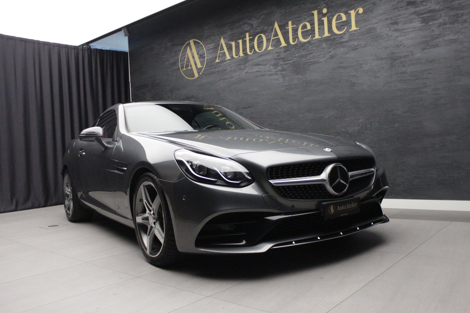 MERCEDES-BENZ SLC 300 AMG Line 9G-Tronic, Benzin, Occasion / Gebraucht, Automatik - 2