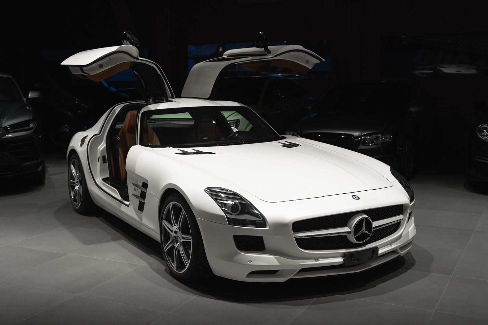 MERCEDES-BENZ SLS 63 AMG Blanc nacré mat *official car show, Benzin, Occasion / Gebraucht, Automatik - 2