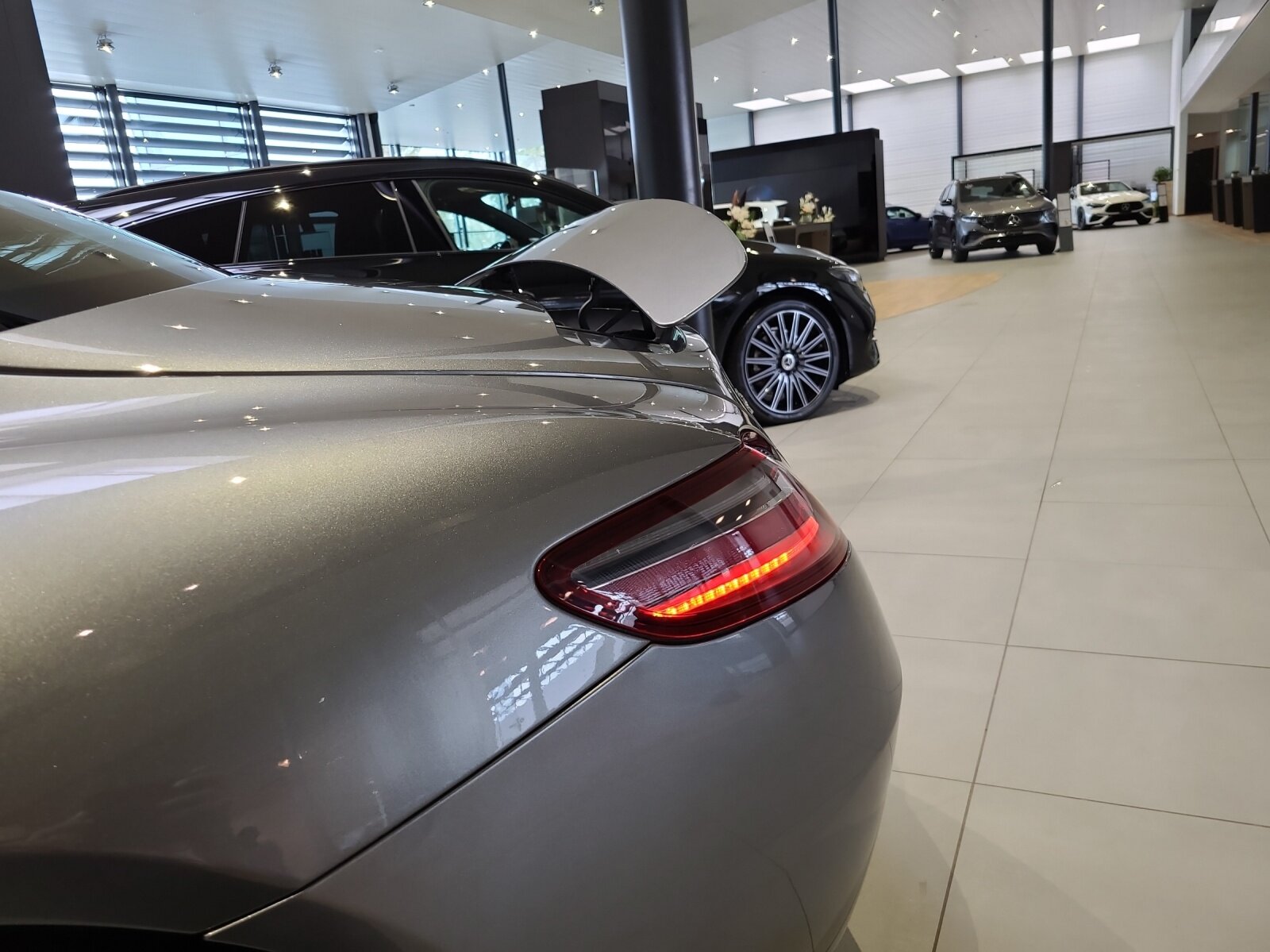MERCEDES-BENZ SLS 63 AMG, Benzin, Occasion / Gebraucht, Automatik - 3