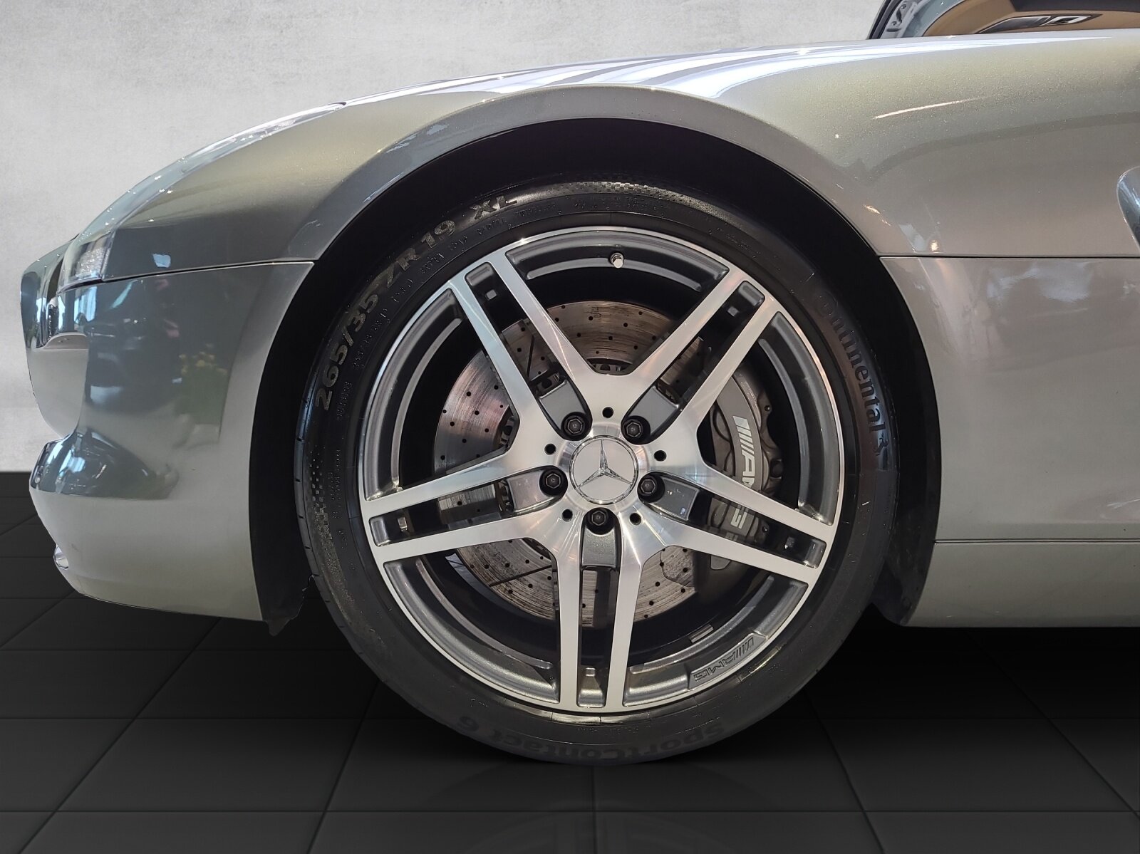 MERCEDES-BENZ SLS 63 AMG, Benzin, Occasion / Gebraucht, Automatik - 6