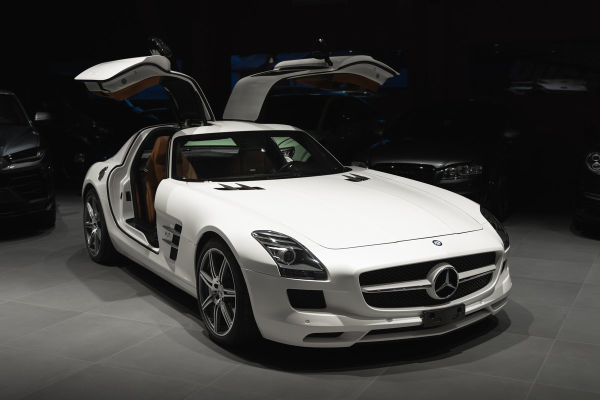 MERCEDES-BENZ SLS 63 AMG Blanc nacré mat *official car showcar Geneva 2011
