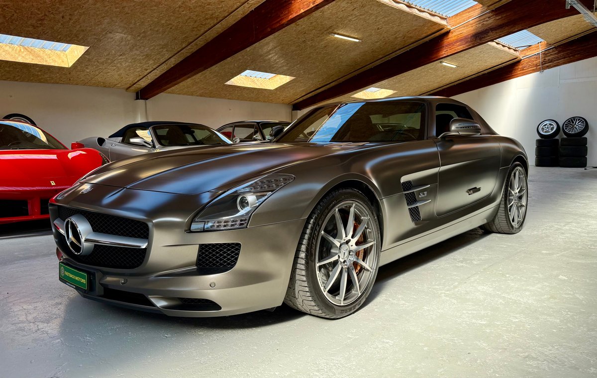 MERCEDES-BENZ SLS 63 AMG Speedshift