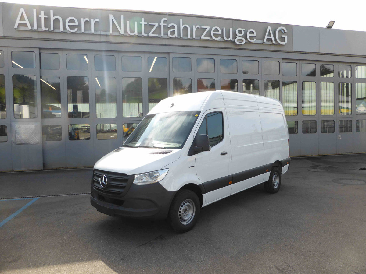 MERCEDES-BENZ eSprinter 320 PRO KA S 4x2