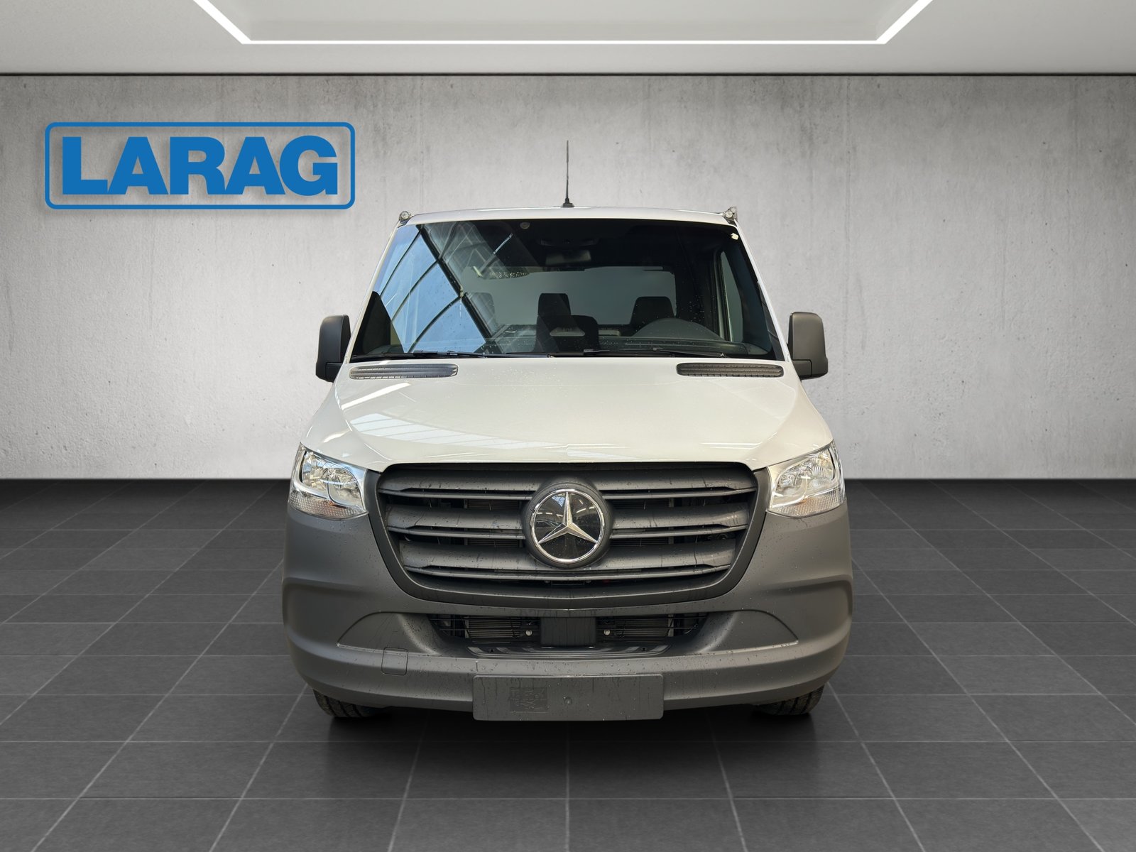 MERCEDES-BENZ eSprinter Pritsche 314 81kWh Standard Pro, Elektro, Neuwagen, Automatik - 2