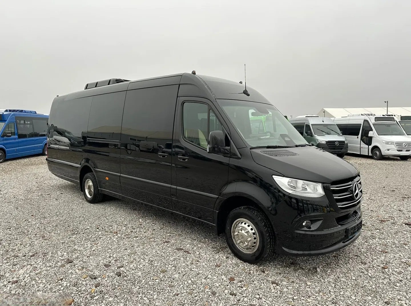 MERCEDES-BENZ Sprinter 519 CDI Extralang 9G-TRONIC 24 Sitzer