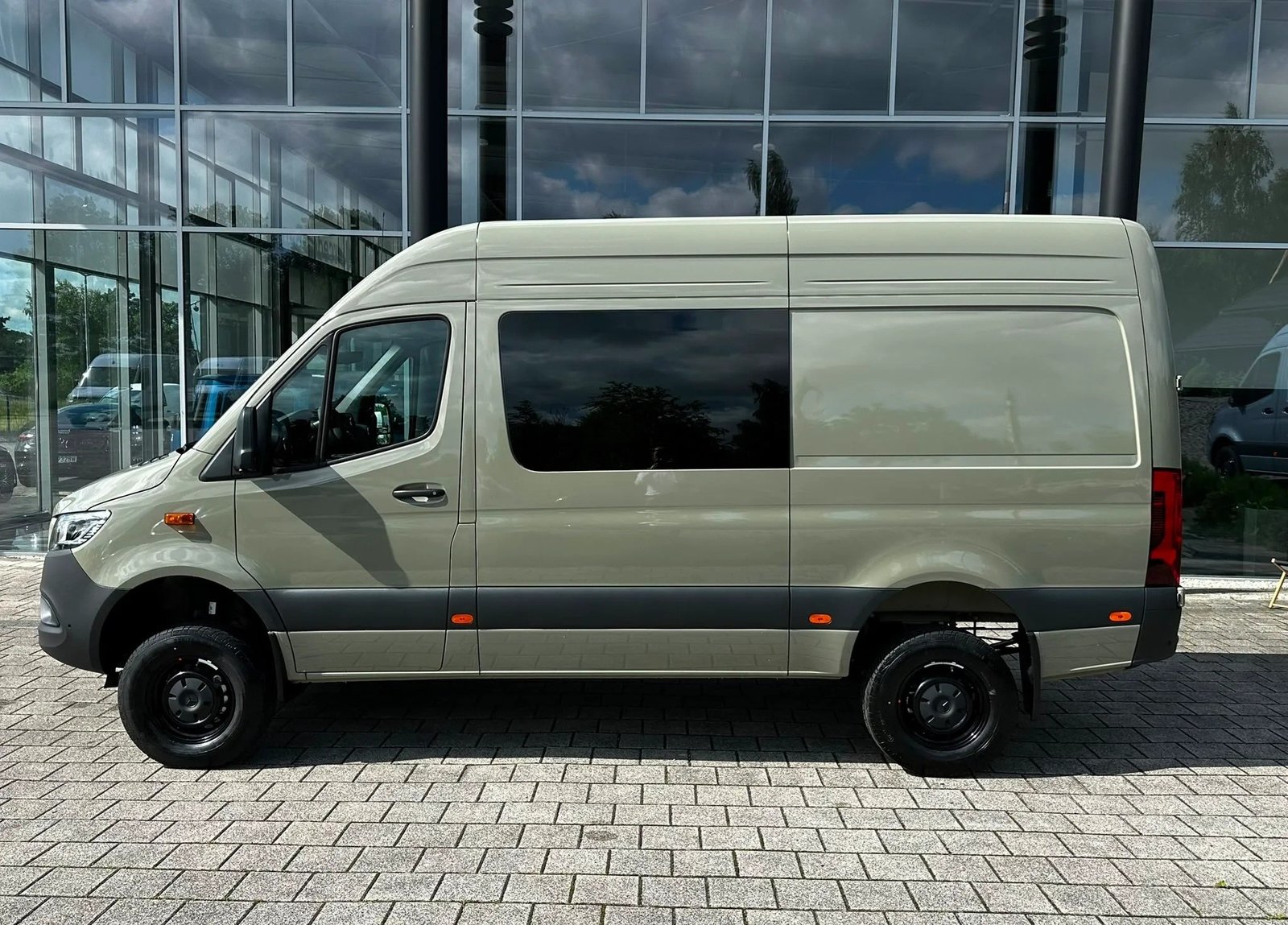 MERCEDES-BENZ Sprinter 319 CDI Lang 9G-TRONIC 4x4, Diesel, Neuwagen, Automatik - 2