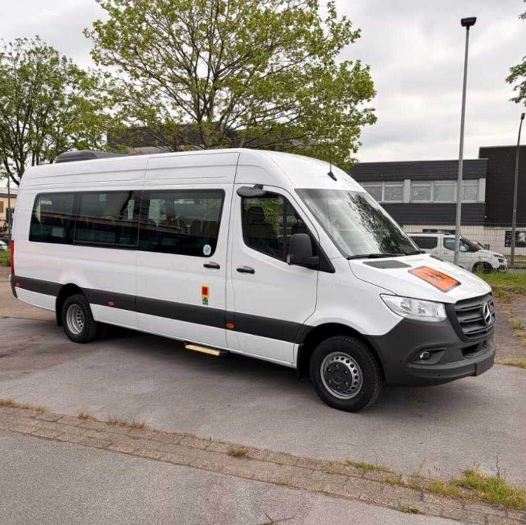 MERCEDES-BENZ Sprinter Transfer 45 21+1+1 -Sitzer Schulbus