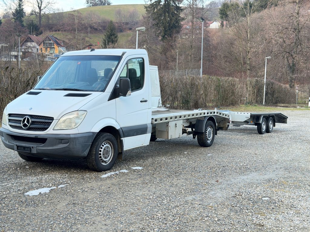 MERCEDES-BENZ SPRINTER Autotransporter 1600 kg Nutzlast