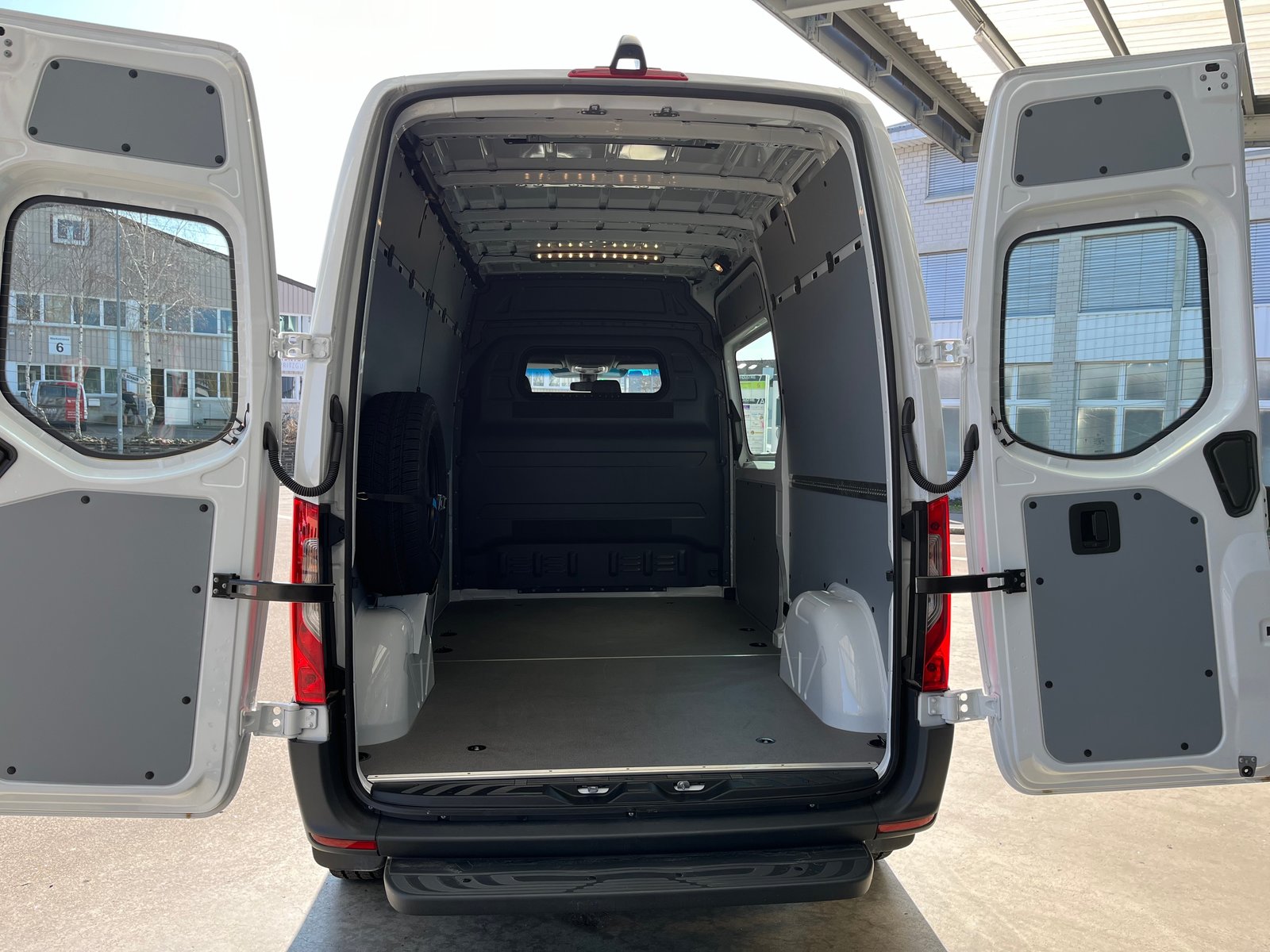 MERCEDES-BENZ eSprinter 312 47kWh Standard, Elettrica, Auto dimostrativa, Automatico - 4