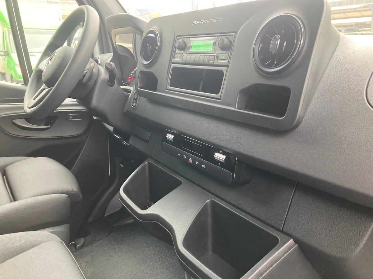 MERCEDES-BENZ eSprinter 312 47kWh Standard, Elektro, Vorführwagen, Automatik - 4