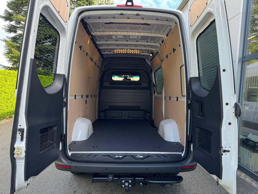 MERCEDES-BENZ eSprinter 320 Kasten Pro 3665 S, Electric, Ex-demonstrator, Automatic - 6