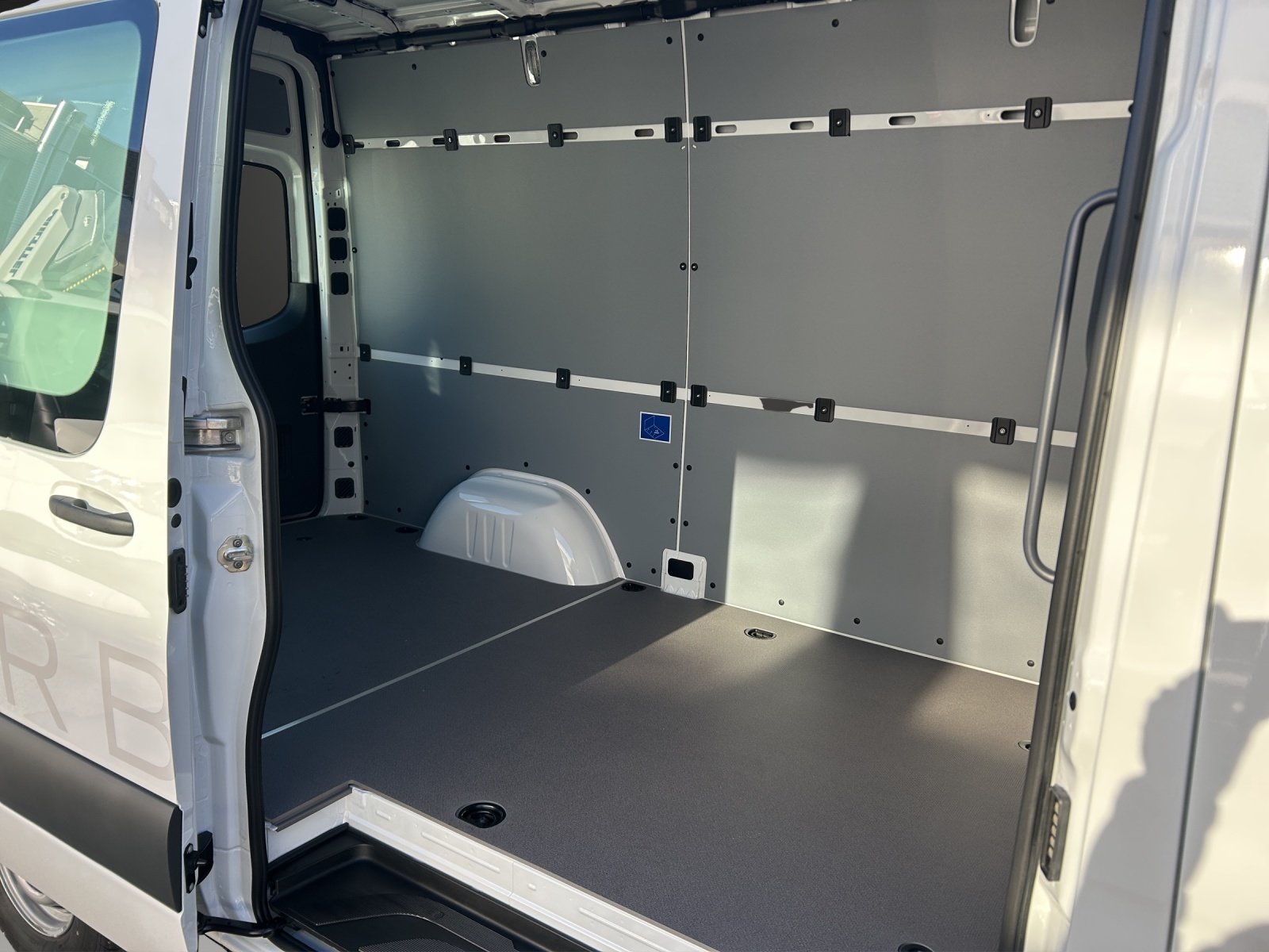 MERCEDES-BENZ eSprinter 320 81kWh Standard Hoch Pro, Elettrica, Auto dimostrativa, Automatico - 4