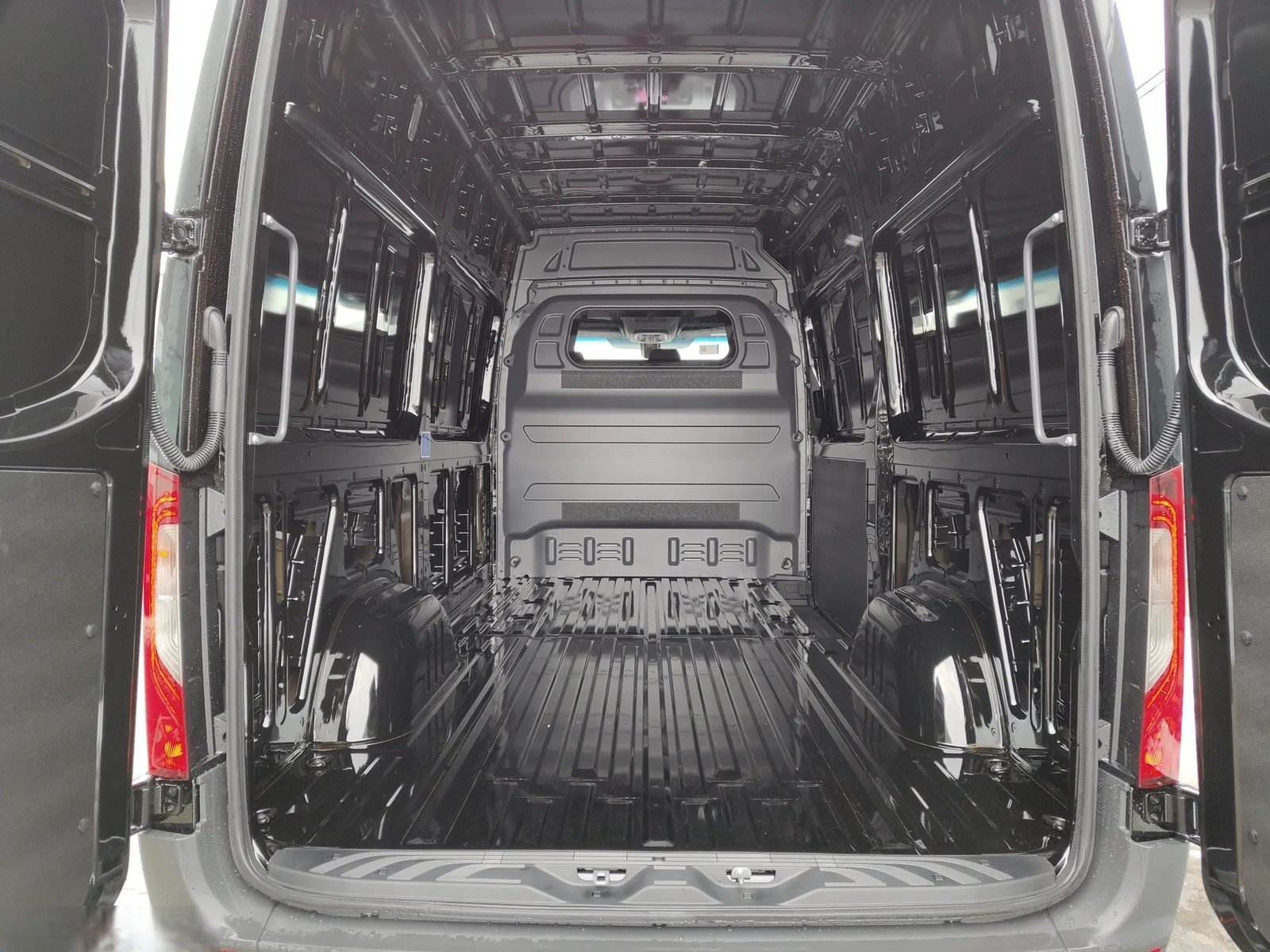 MERCEDES-BENZ Sprinter 319 CDI Standard 9G-TRONIC 4x4, Diesel, Ex-demonstrator, Automatic - 7