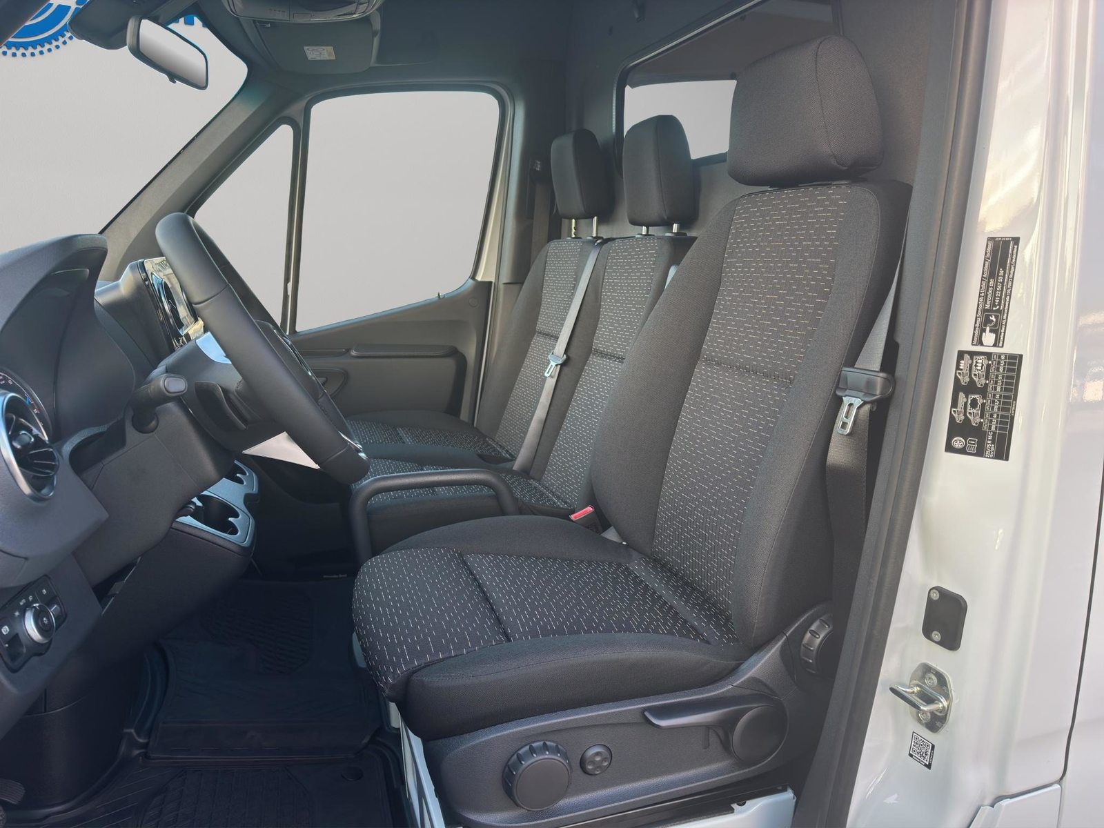 MERCEDES-BENZ eSprinter 320 PRO Kaw. 3665 S 81 kWh, Elektro, Neuwagen, Automatik - 7