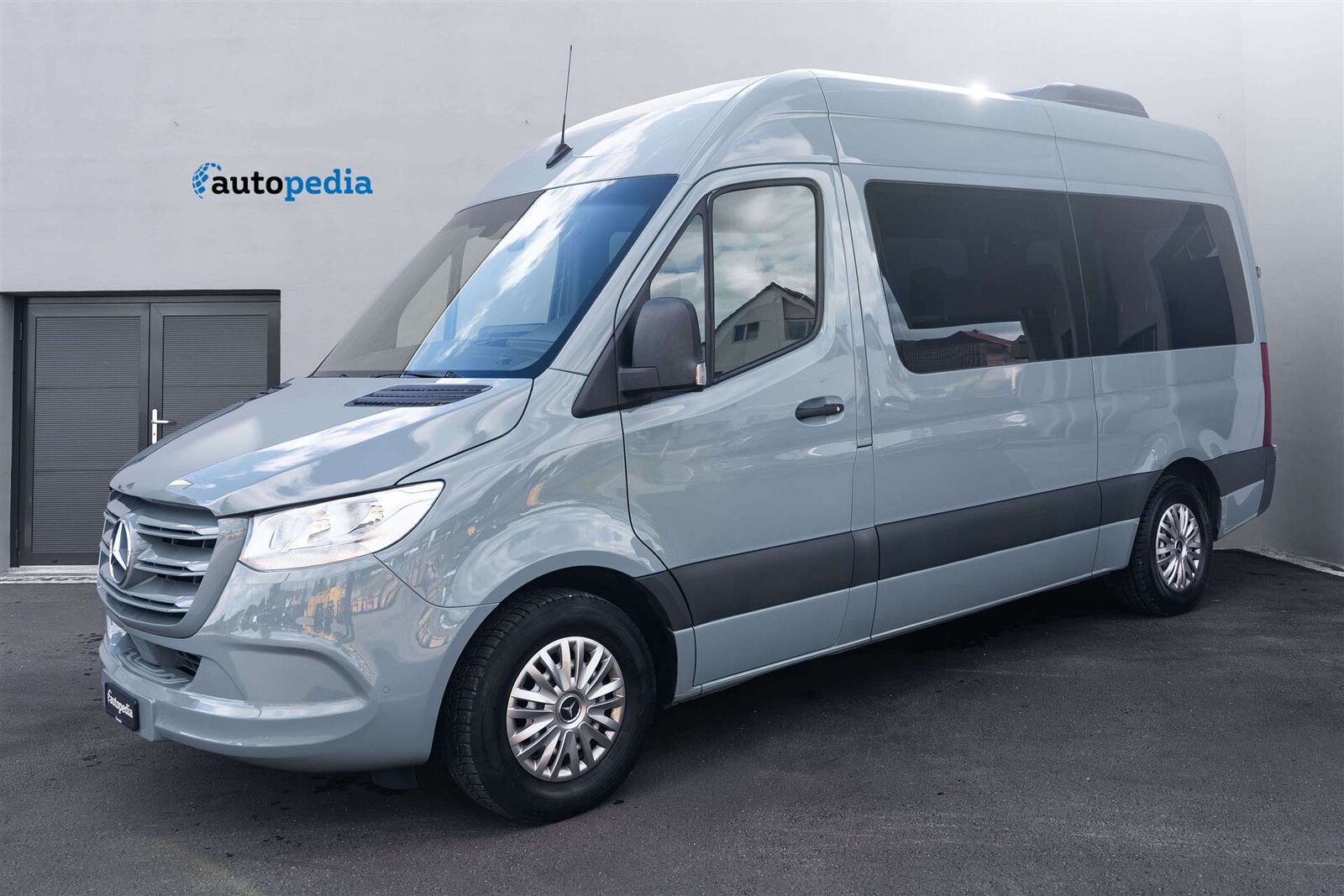 MERCEDES-BENZ Sprinter 211 CDI 9-Plätzer Hochdach 9G-TRONIC L2 H2