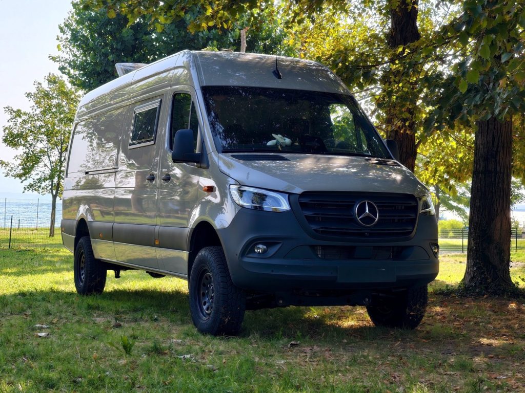 MERCEDES-BENZ SPRINTER 319/419 4x4 CreaVan Custom Reisemobil, Diesel, Ex-demonstrator, Automatic - 2