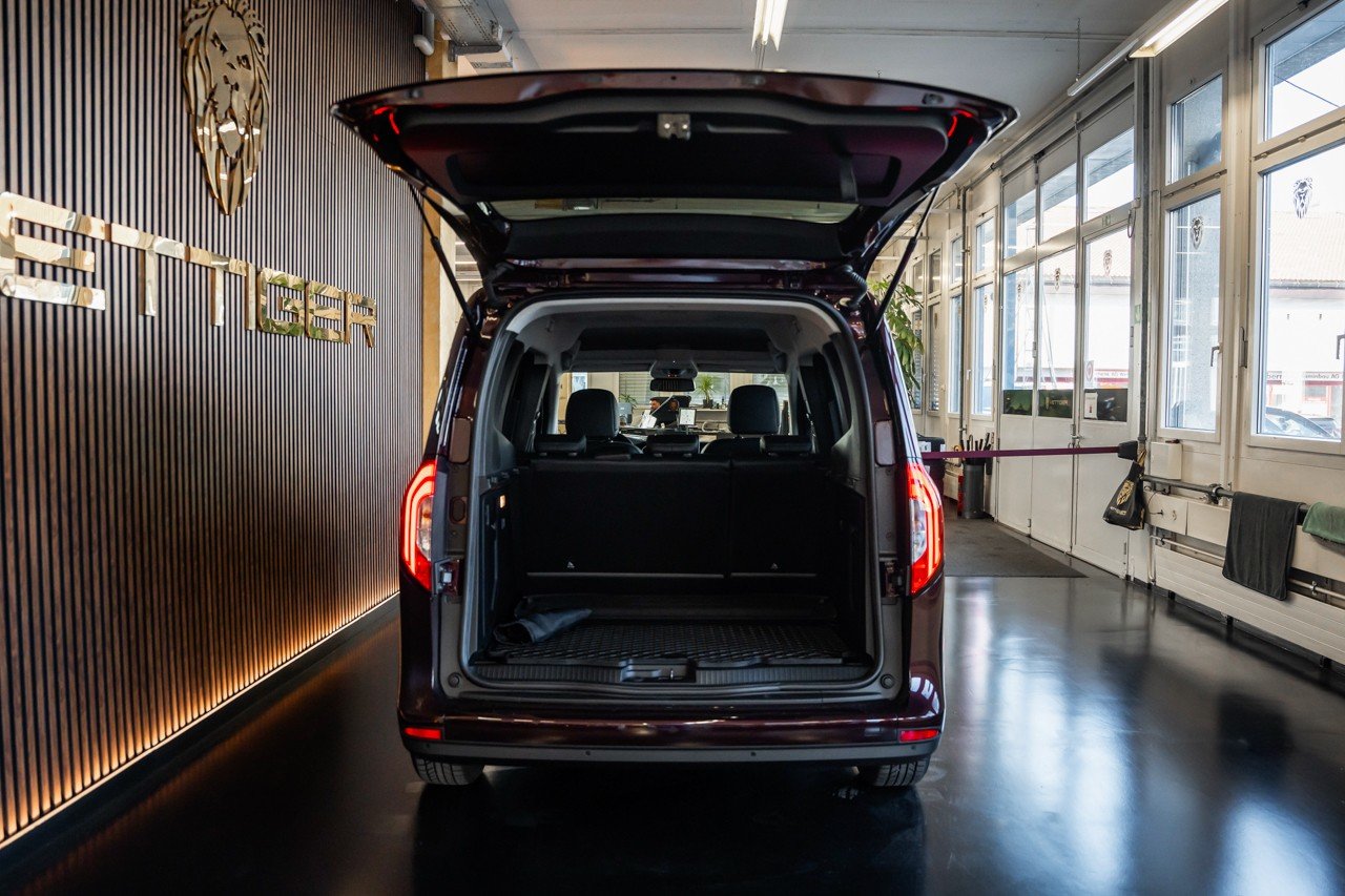 MERCEDES-BENZ T-Klasse 180D Style Automat, Diesel, Occasion / Gebraucht, Automatik - 7