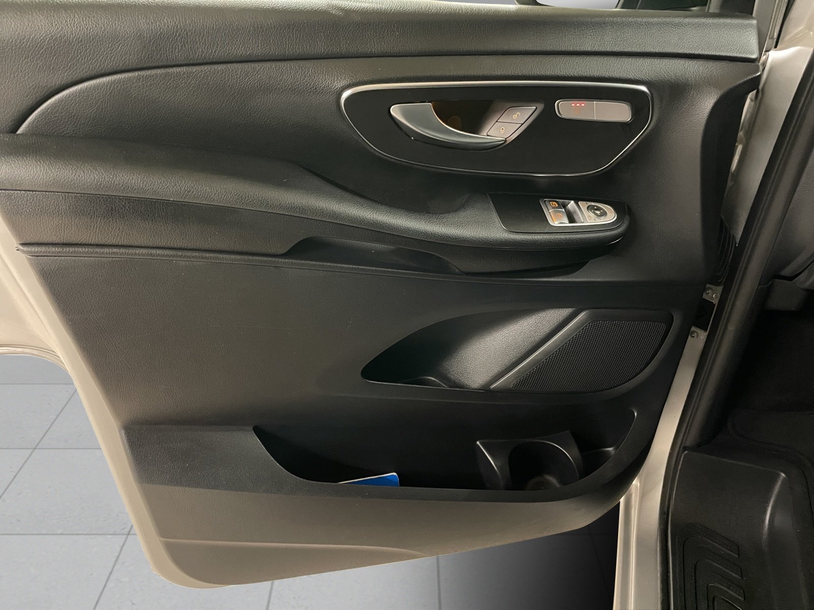 MERCEDES-BENZ V 220 d L 4Matic, Diesel, Occasion / Utilisé, Automatique - 7