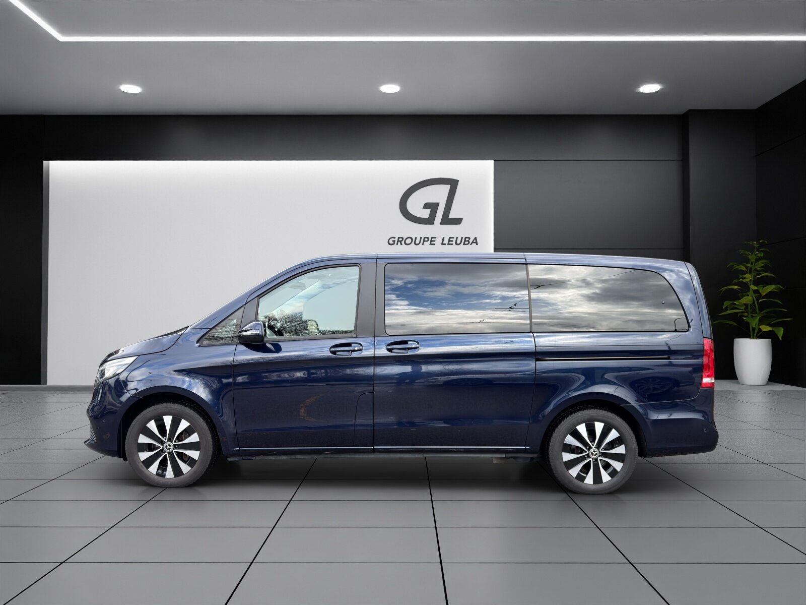 MERCEDES-BENZ V 220 d Exclusive lang 4Matic 9G-Tronic, Diesel, Occasioni / Usate, Automatico - 3