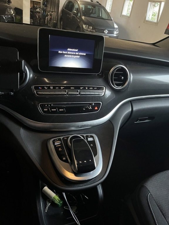 MERCEDES-BENZ V 220 V220, Diesel, Occasion / Gebraucht, Automatik - 3