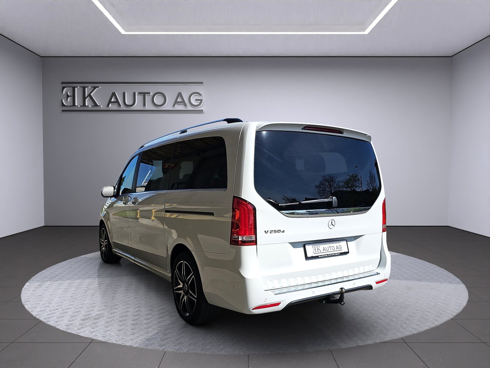 MERCEDES-BENZ V 250 d Swiss Edition lang 7G-Tronic, Diesel, Second hand / Used, Automatic - 3