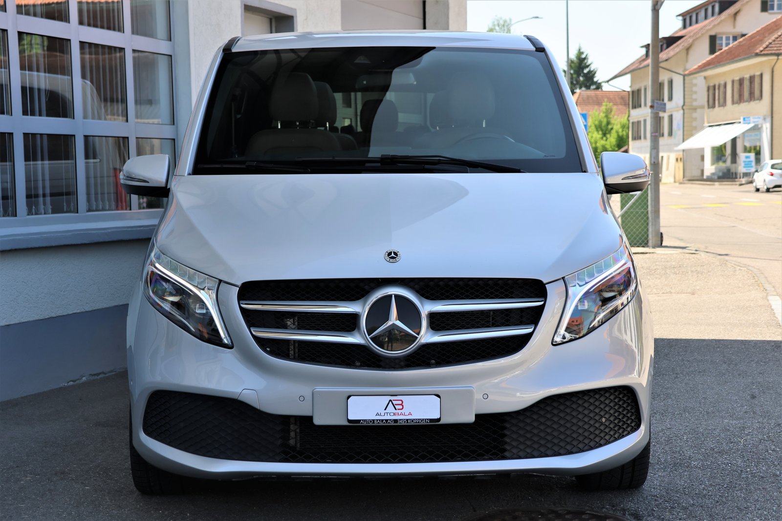 MERCEDES-BENZ V 250 d lang Avantgarde 9G-Tronic (CH) 7Plätz, Diesel, Second hand / Used, Automatic - 2