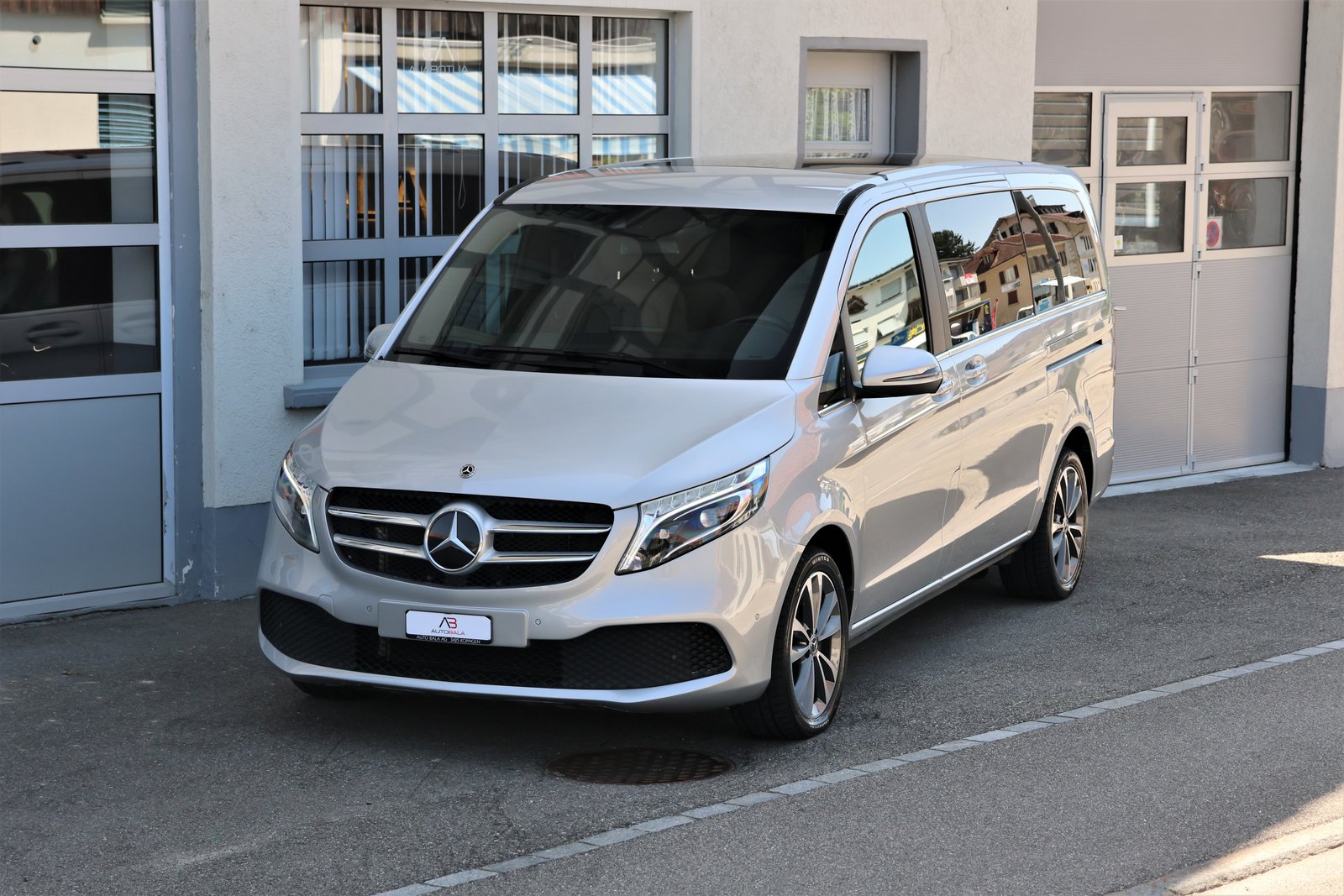 MERCEDES-BENZ V 250 d lang Avantgarde 9G-Tronic (CH) 7Plätz