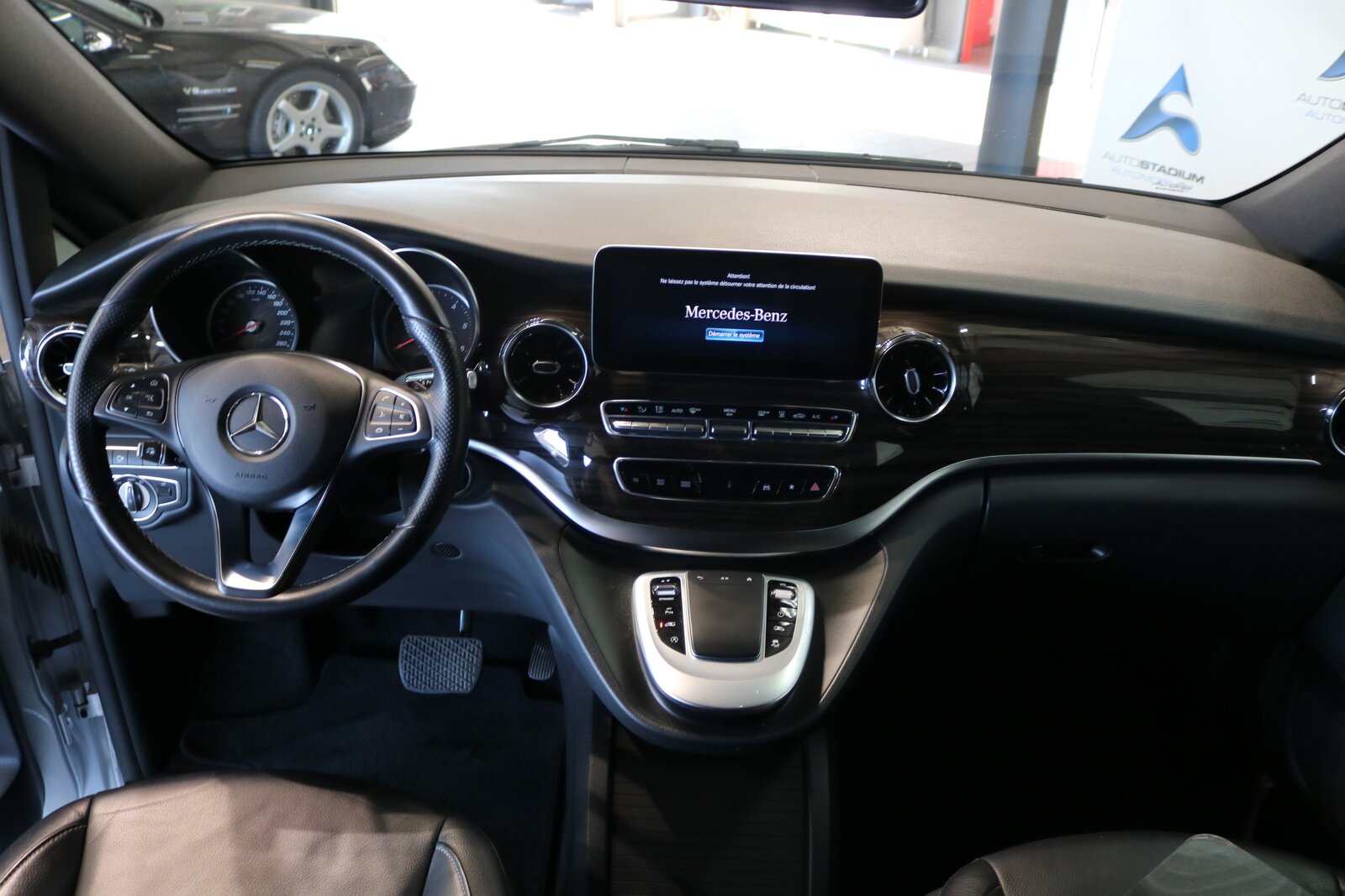 MERCEDES-BENZ V 250 d lang Avantgarde 4Matic G-Tronic, Diesel, Second hand / Used, Automatic - 2