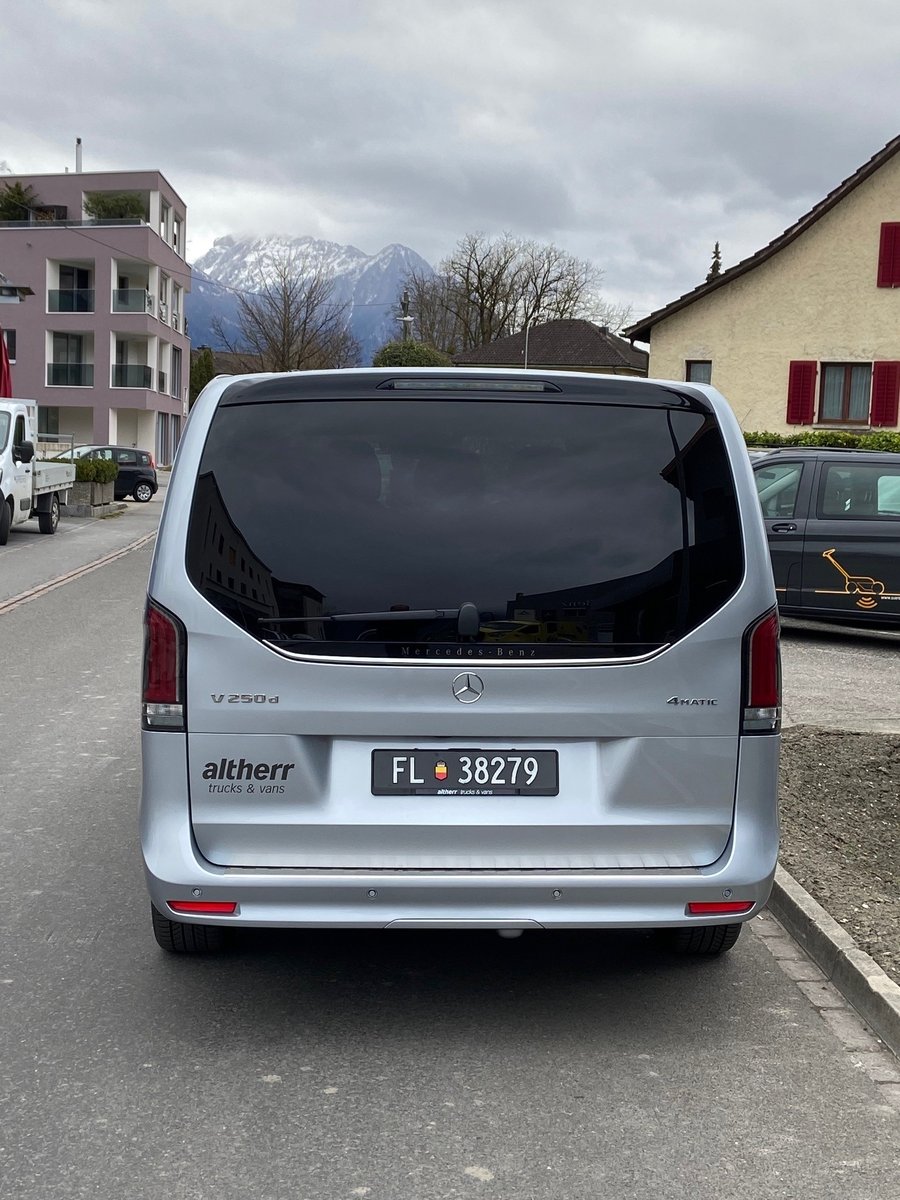 MERCEDES-BENZ V 250d Style L 4x4, Diesel, Auto dimostrativa, Automatico - 5