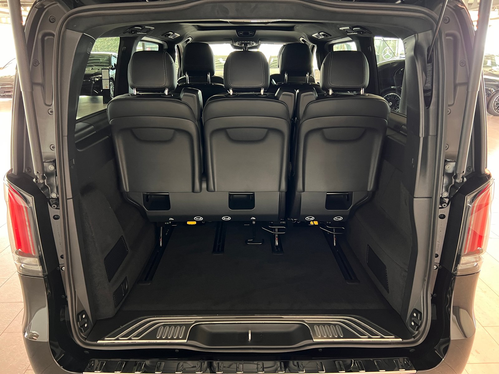 MERCEDES-BENZ V 300 d lang 4Matic Swiss Edition 9G-Tronic, Diesel, Neuwagen, Automatik - 7