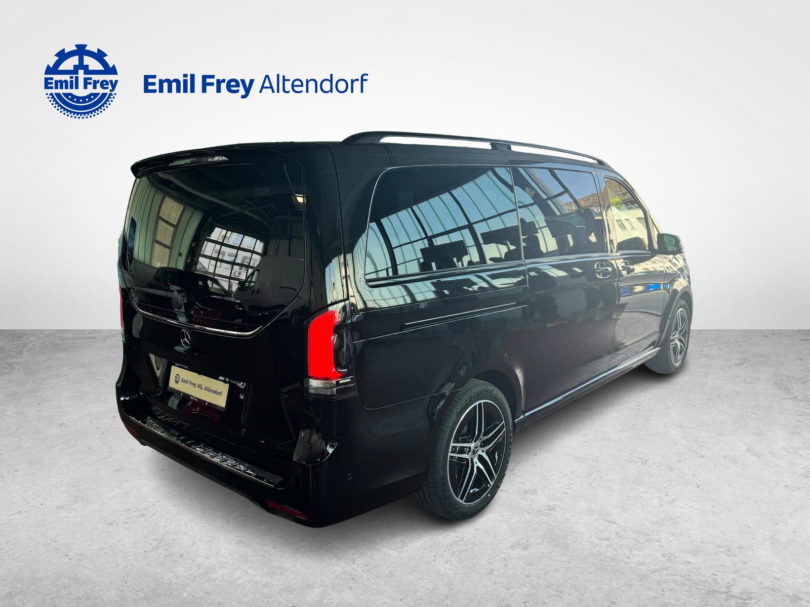 MERCEDES-BENZ V 300 d Swiss Ed. lang 4matic Van, Diesel, New car, Automatic - 5