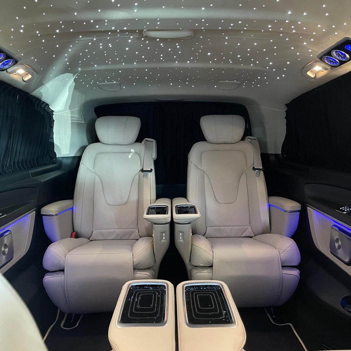 MERCEDES-BENZ V 300 d Extra-Lang 4matic Exclusive FALCON VAL, Diesel, Voiture nouvelle, Automatique - 4