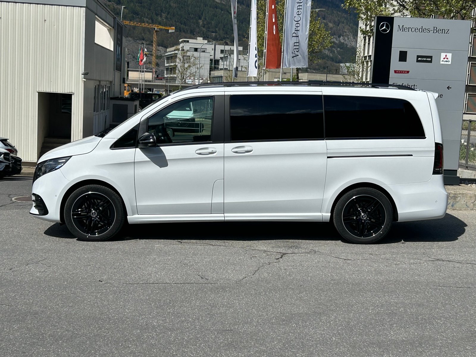MERCEDES-BENZ V 300 d EXCLUSIVE Swiss Edition 4 Matic, Diesel, New car, Automatic - 4
