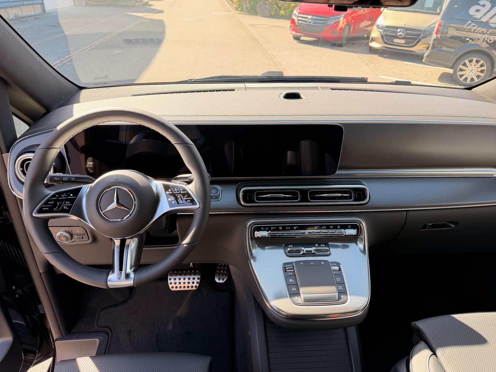 MERCEDES-BENZ V 300 d Swiss Ed. lang 4matic Van, Diesel, New car, Automatic - 4