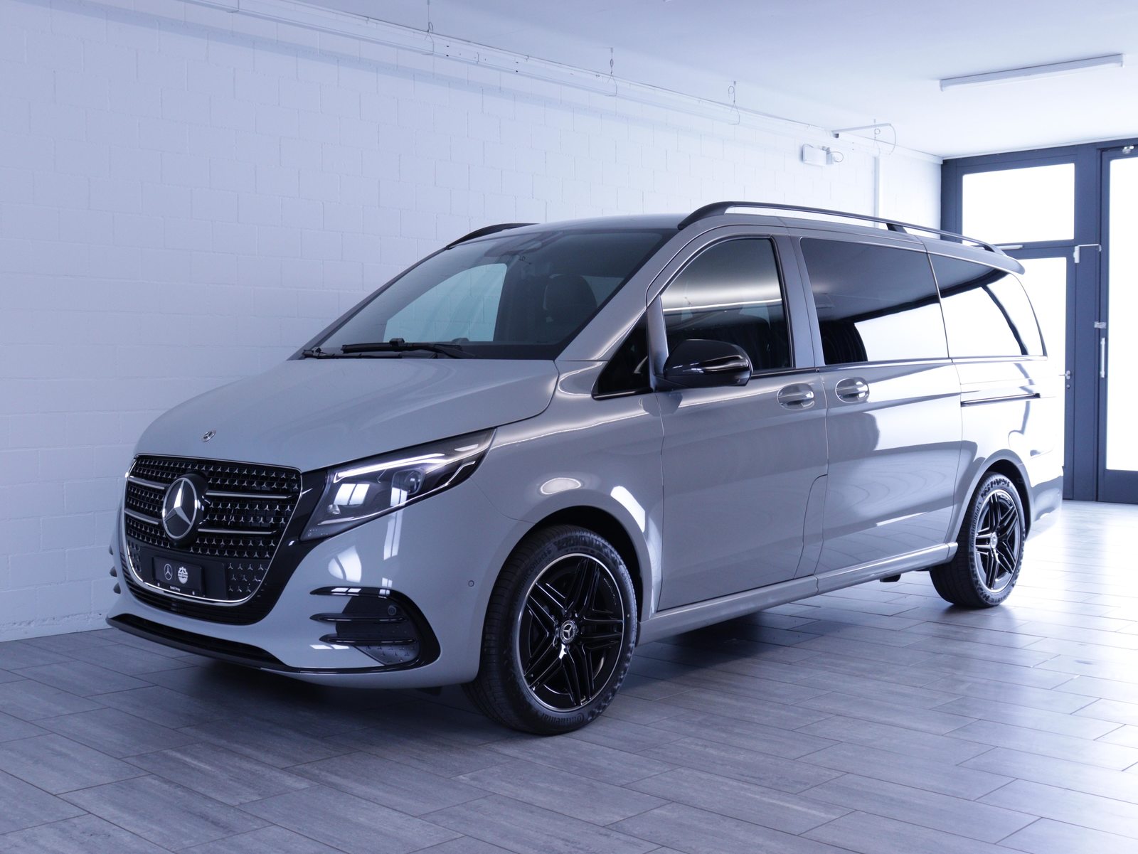 MERCEDES-BENZ V 300 d Swiss Ed. lang 4matic Van