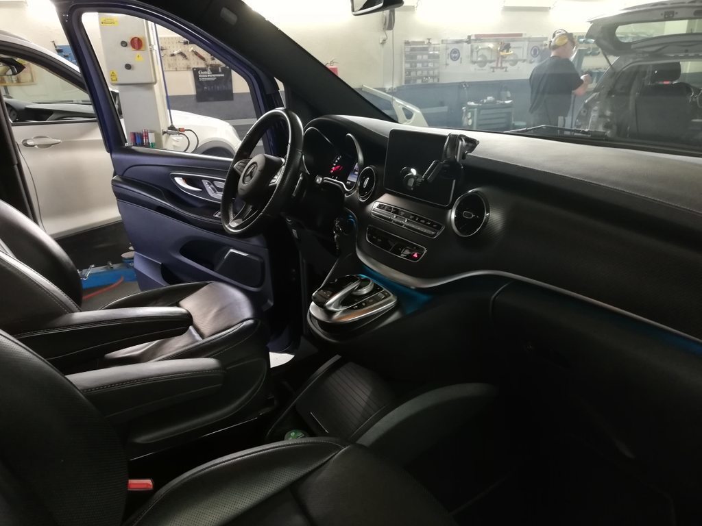 MERCEDES-BENZ V 300 V-Klasse V447 Van V 300 d Swiss Ed. lang 4matic, Diesel, Occasion / Utilisé, Automatique - 7