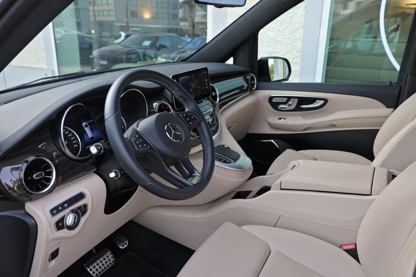 MERCEDES-BENZ V 300 d lang Exclusive 4Matic 9G-Tronic **Luxus-Paket**, Diesel, Occasion / Utilisé, Automatique - 7