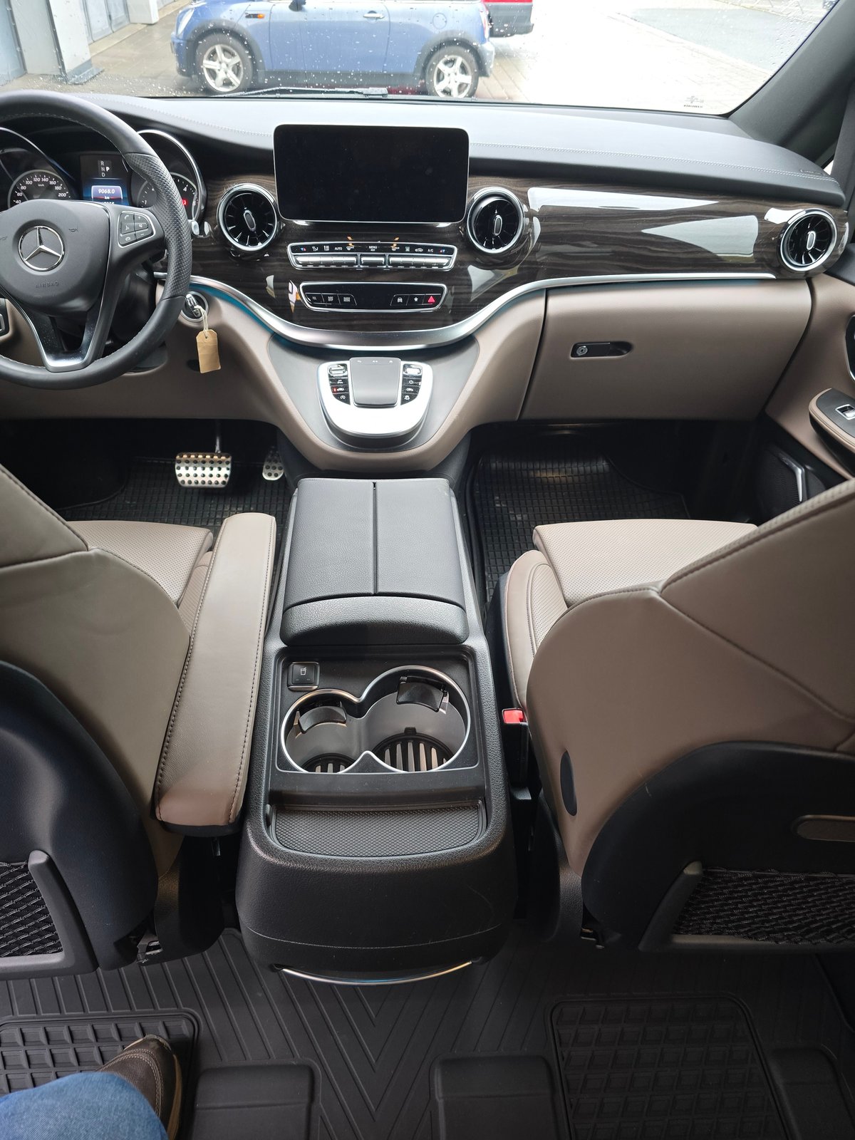 MERCEDES-BENZ V 300 d lang Avantgarde 4Matic 9G-Tronic, Diesel, Second hand / Used, Automatic - 2