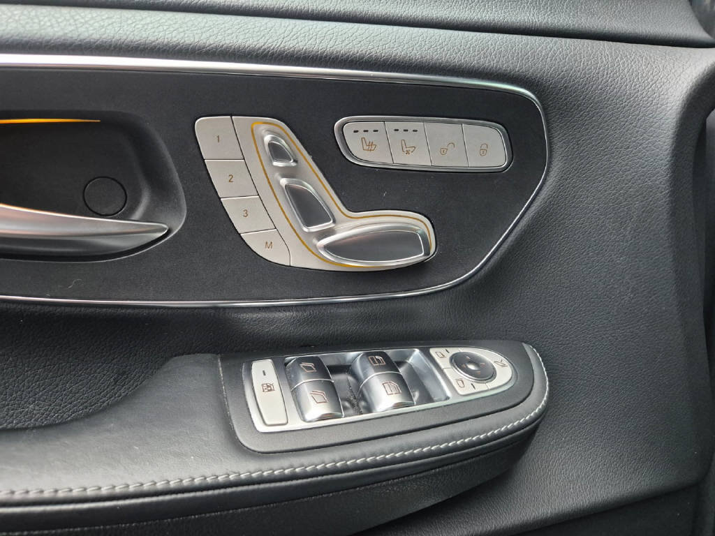 MERCEDES-BENZ V 300 d 4Matic Swiss Edition lang Van, Diesel, Occasion / Gebraucht, Automat - 7