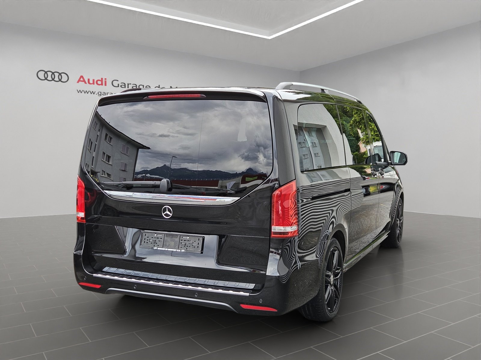 MERCEDES-BENZ V 300 d lang Swiss Edition 4Matic 9G-Tronic, Diesel, Occasion / Gebraucht, Automatik - 4