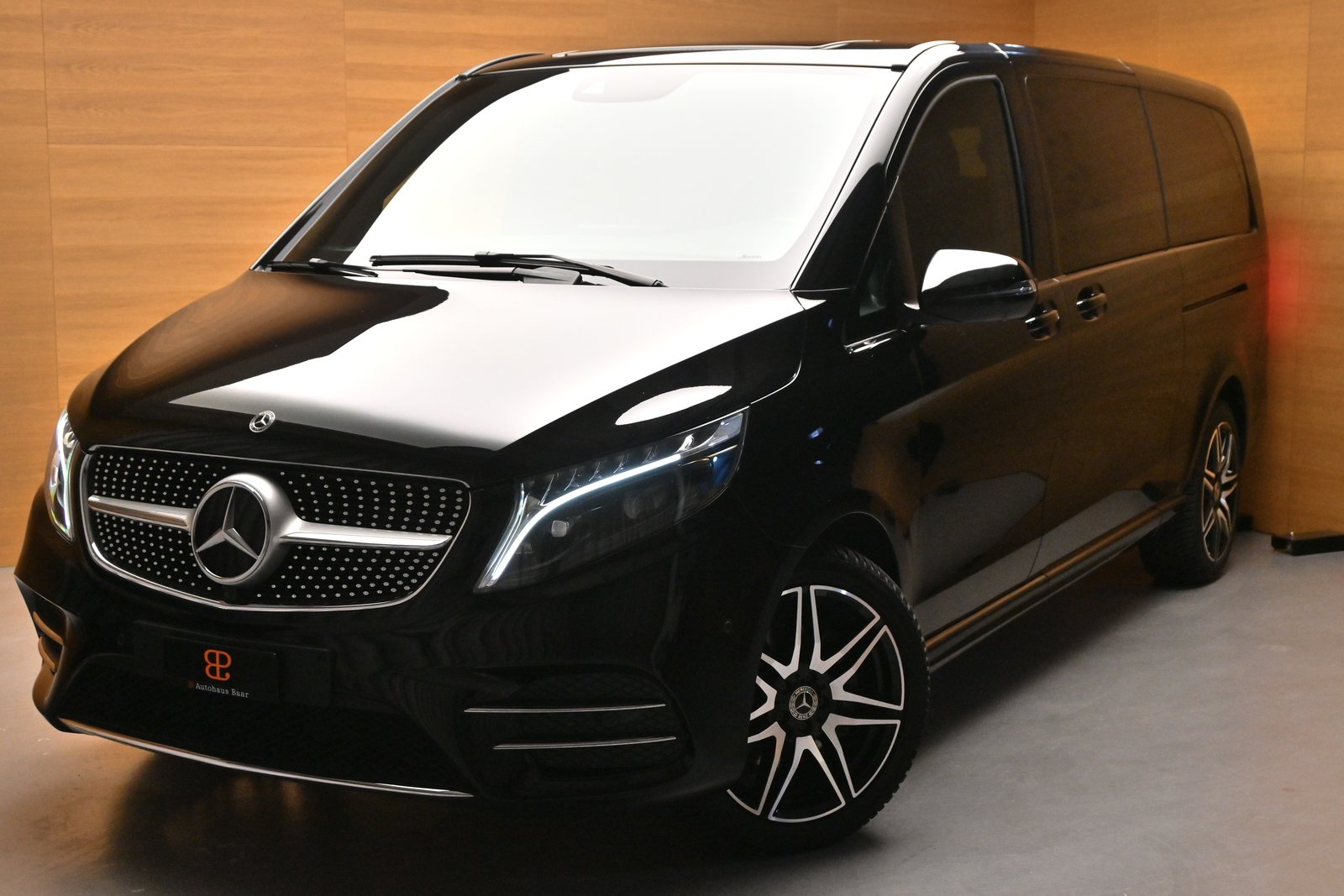 MERCEDES-BENZ V 300 d lang AMG.Line 4Matic 9G-Tronic