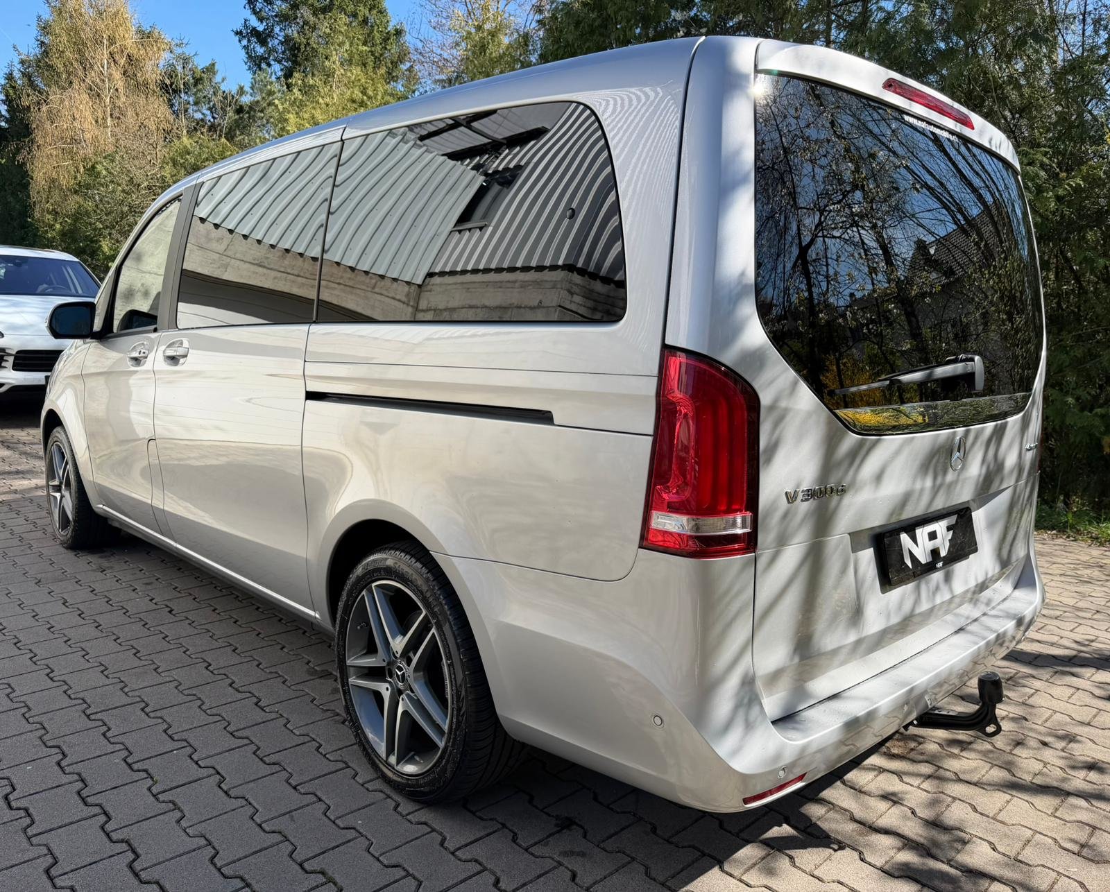 MERCEDES-BENZ V 300 d lang Avantgarde 4Matic 9G-Tronic, Diesel, Occasion / Gebraucht, Automatik - 3