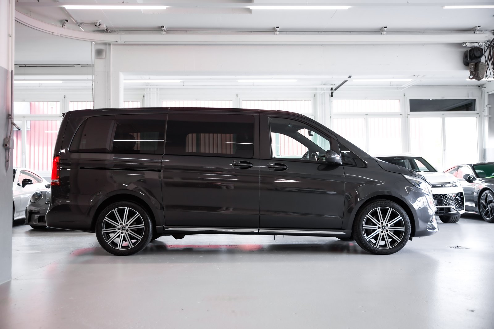 MERCEDES-BENZ V 300 d lang AMG Line Avantgarde 4Matic 9G-Tro, Diesel, Occasion / Gebraucht, Automatik - 4