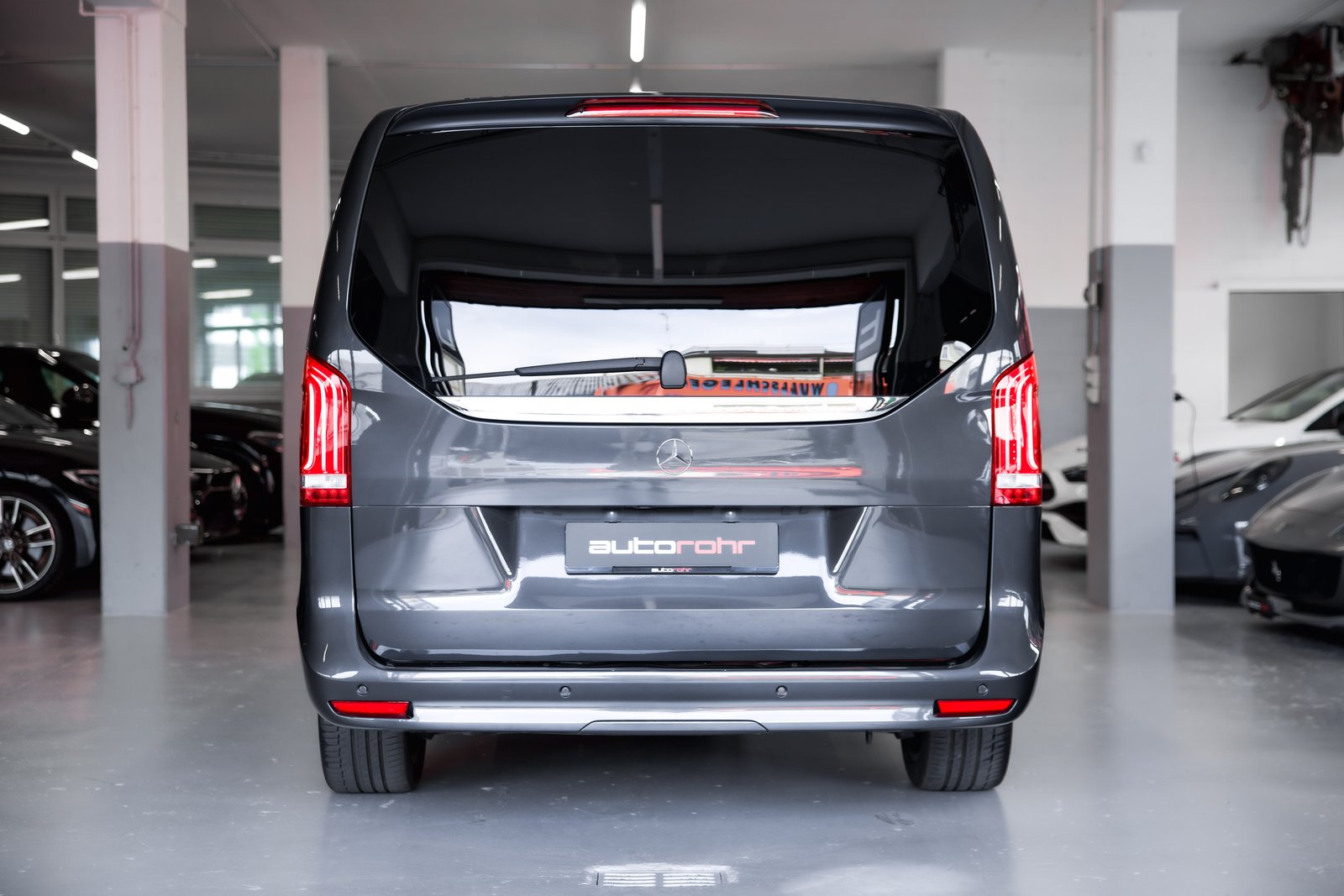 MERCEDES-BENZ V 300 d lang AMG Line Avantgarde 4Matic 9G-Tro, Diesel, Occasion / Gebraucht, Automatik - 6